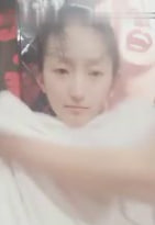 零零后嫩妹被巨屌大叔拖进情趣酒店 鸳鸯浴缸狂插猛干 小穴撑爆哭喊求饶